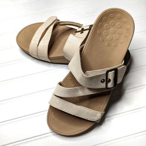 Vionic Orthotic Sandal Cream 11